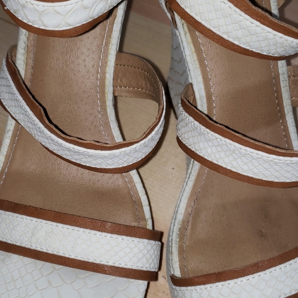 White wedge sandals - 255 - Picture 10 of 13